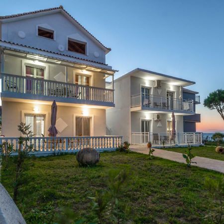 Villa Antonis Deluxe Apartments أمودي المظهر الخارجي الصورة