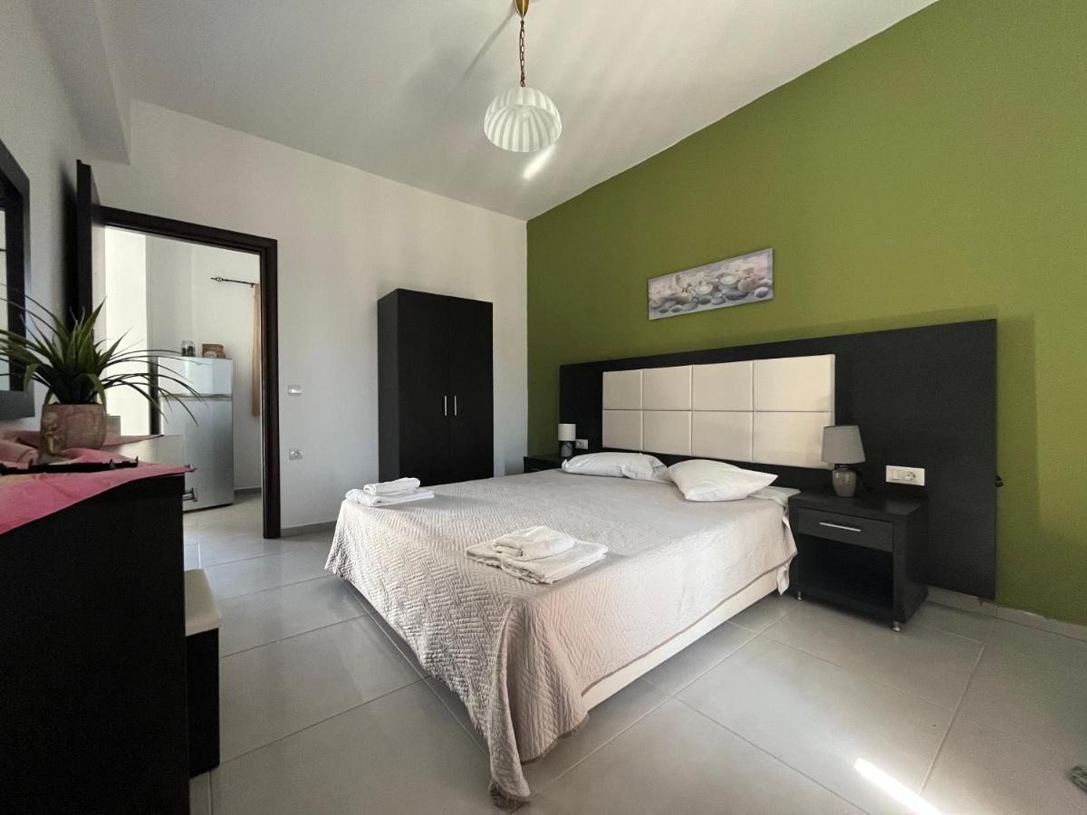 Villa Antonis Deluxe Apartments أمودي المظهر الخارجي الصورة
