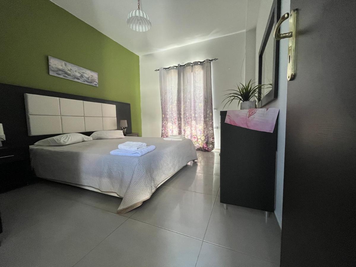 Villa Antonis Deluxe Apartments أمودي المظهر الخارجي الصورة