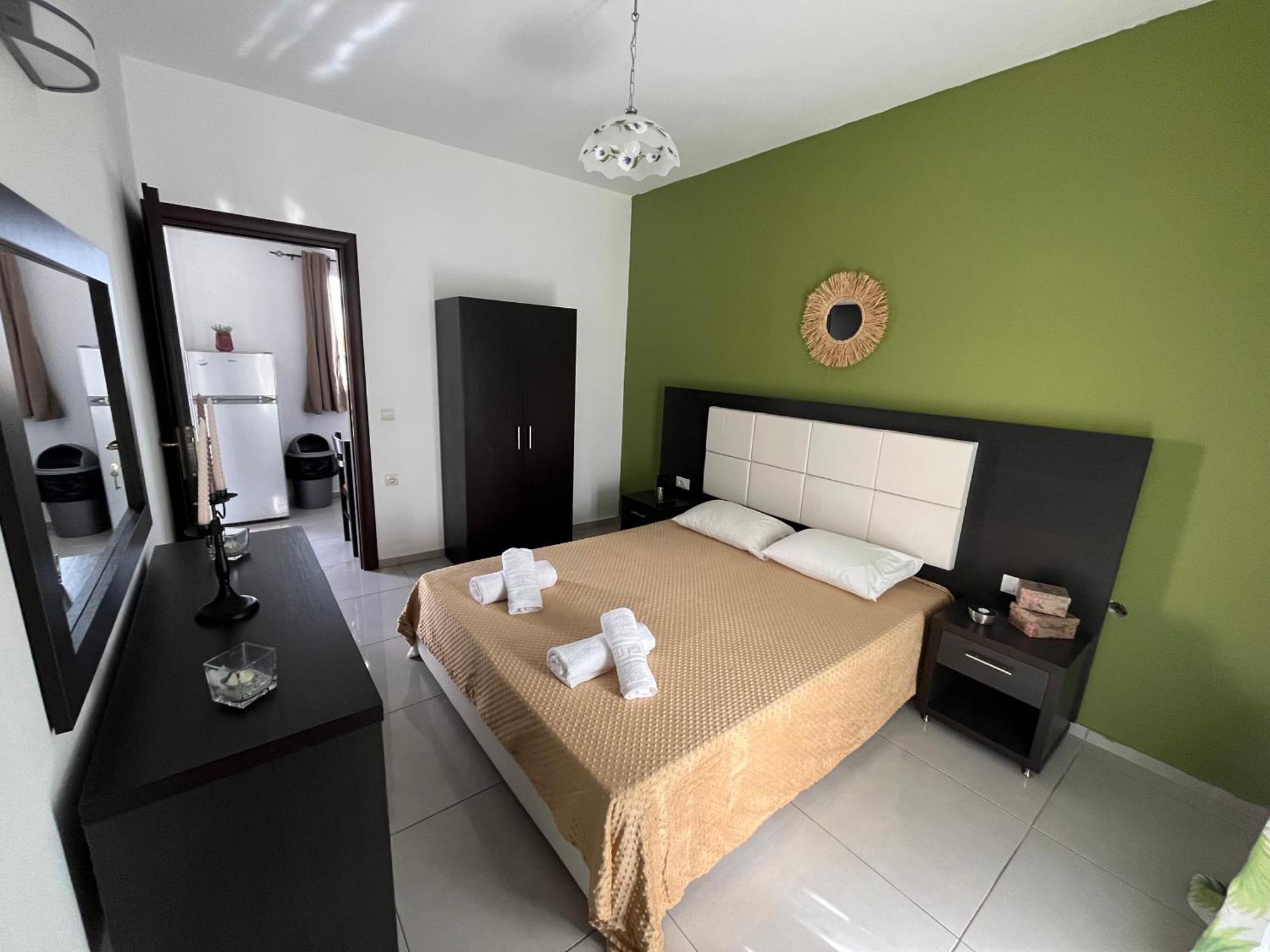 Villa Antonis Deluxe Apartments أمودي المظهر الخارجي الصورة