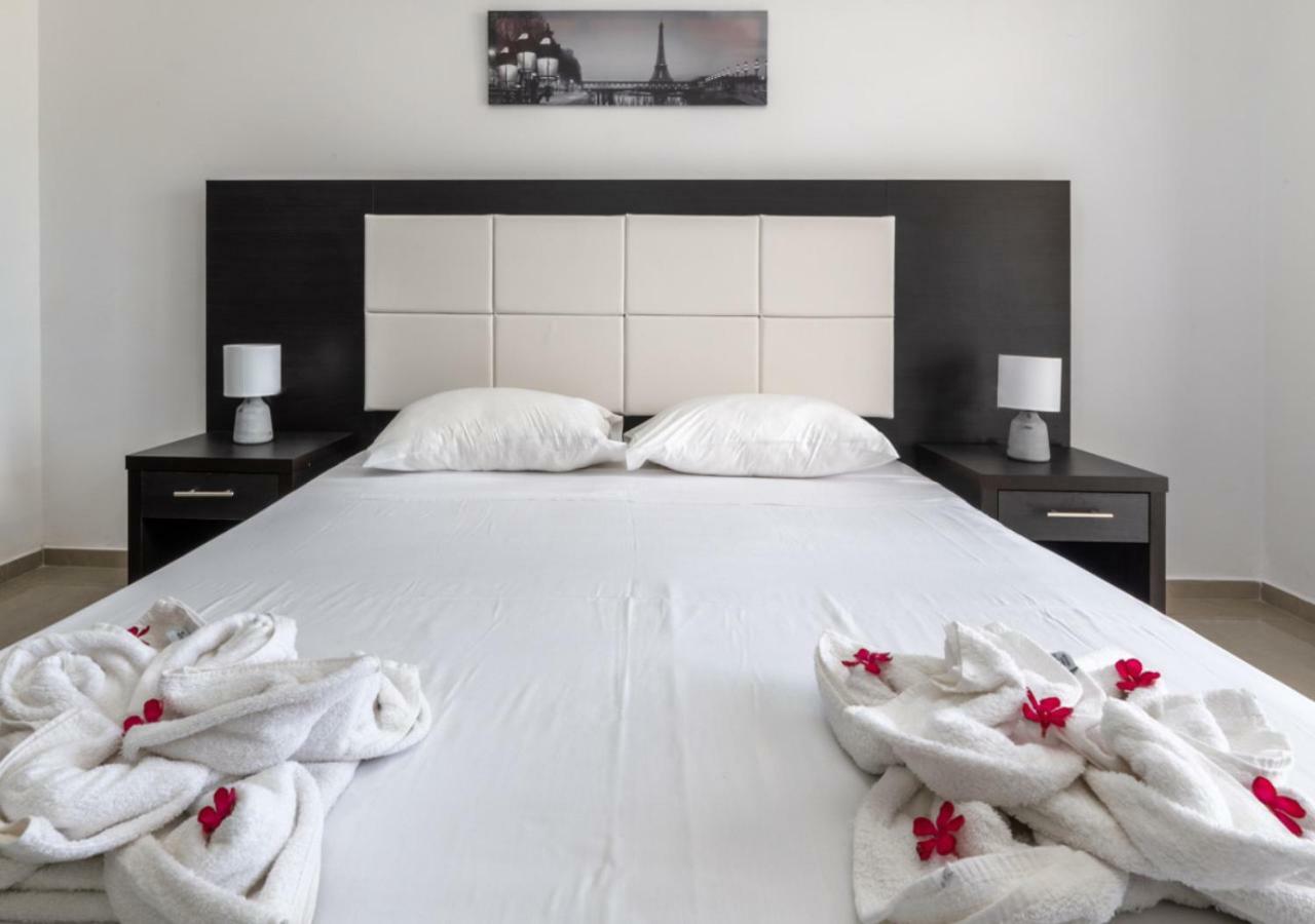 Villa Antonis Deluxe Apartments أمودي المظهر الخارجي الصورة