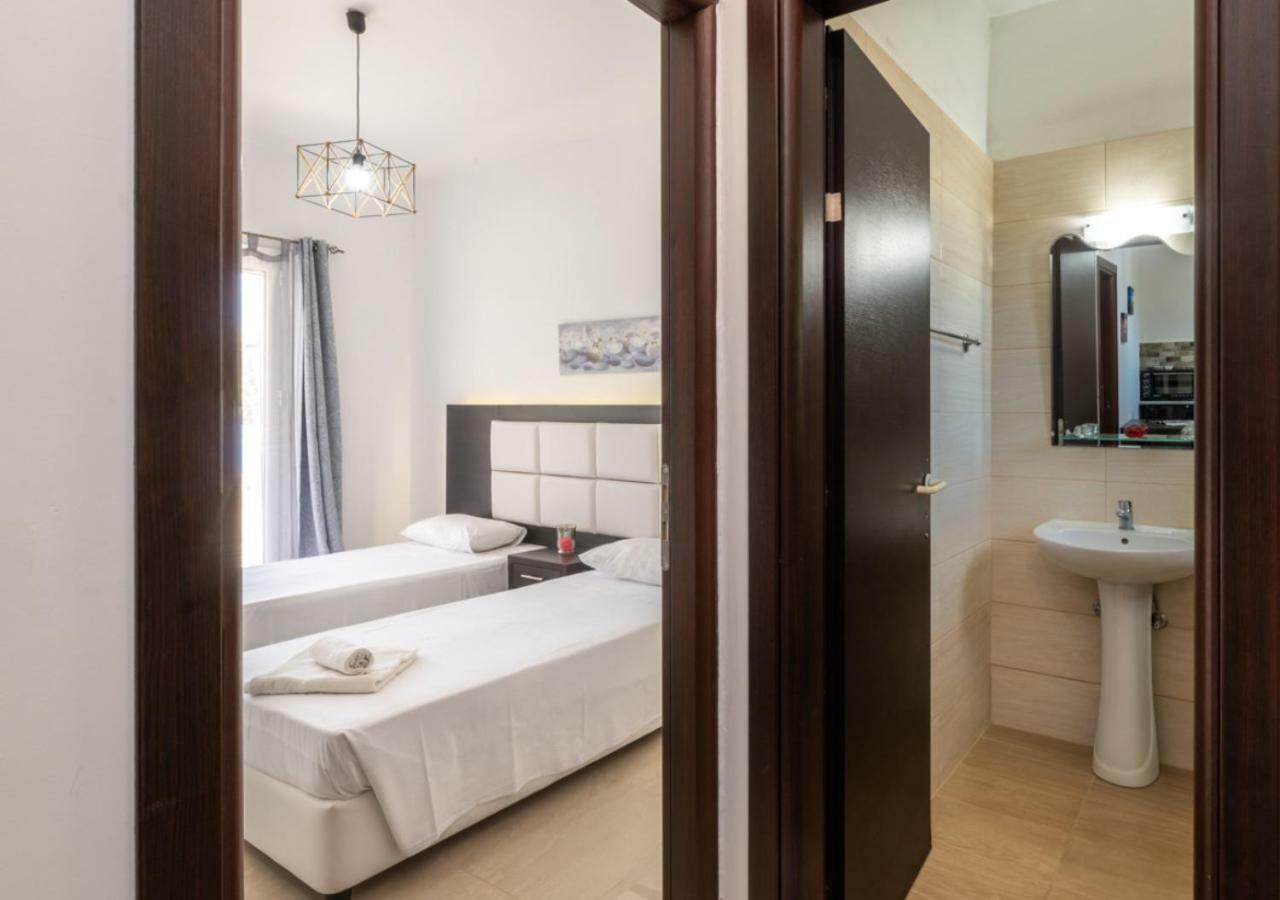 Villa Antonis Deluxe Apartments أمودي المظهر الخارجي الصورة
