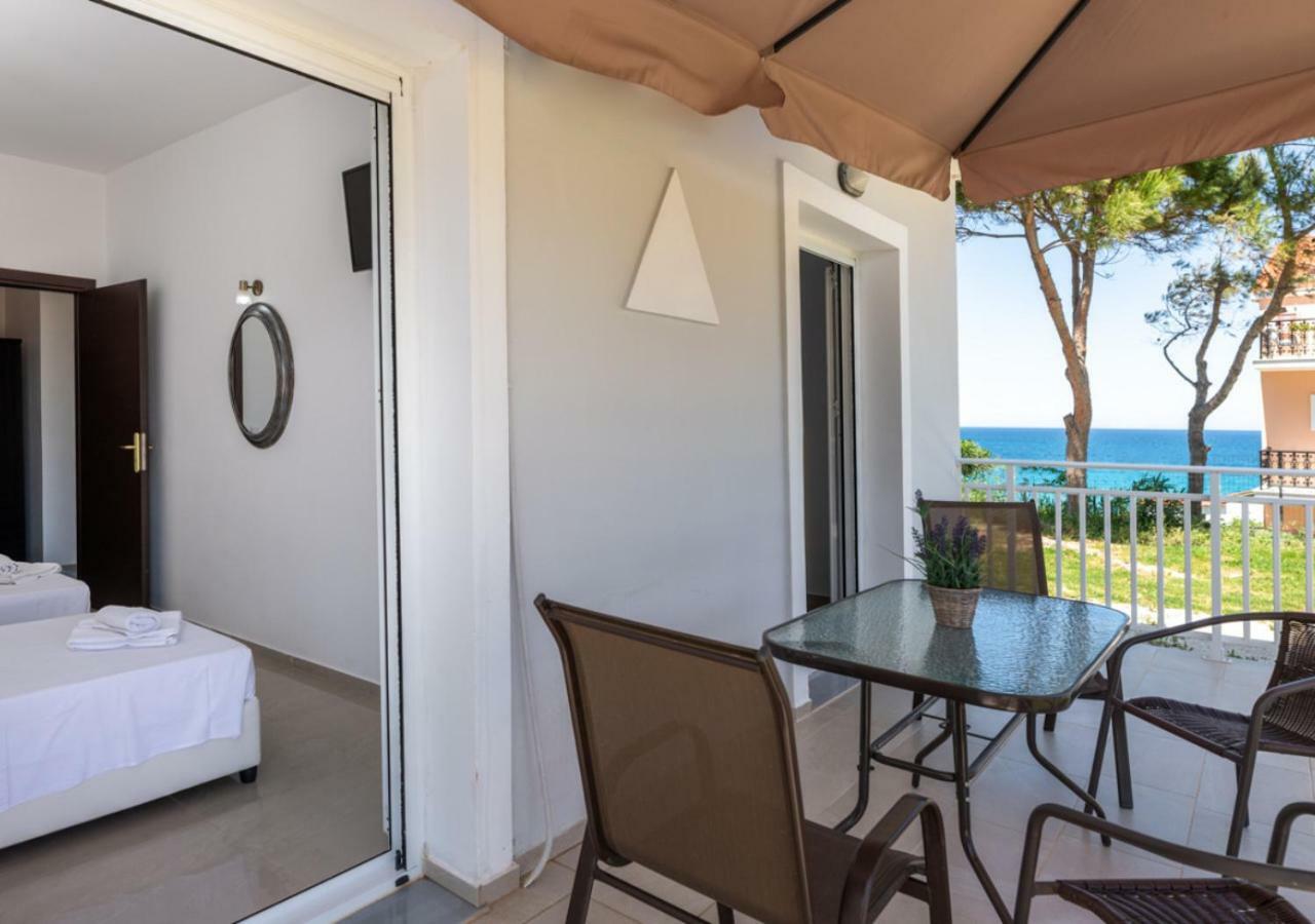 Villa Antonis Deluxe Apartments أمودي المظهر الخارجي الصورة
