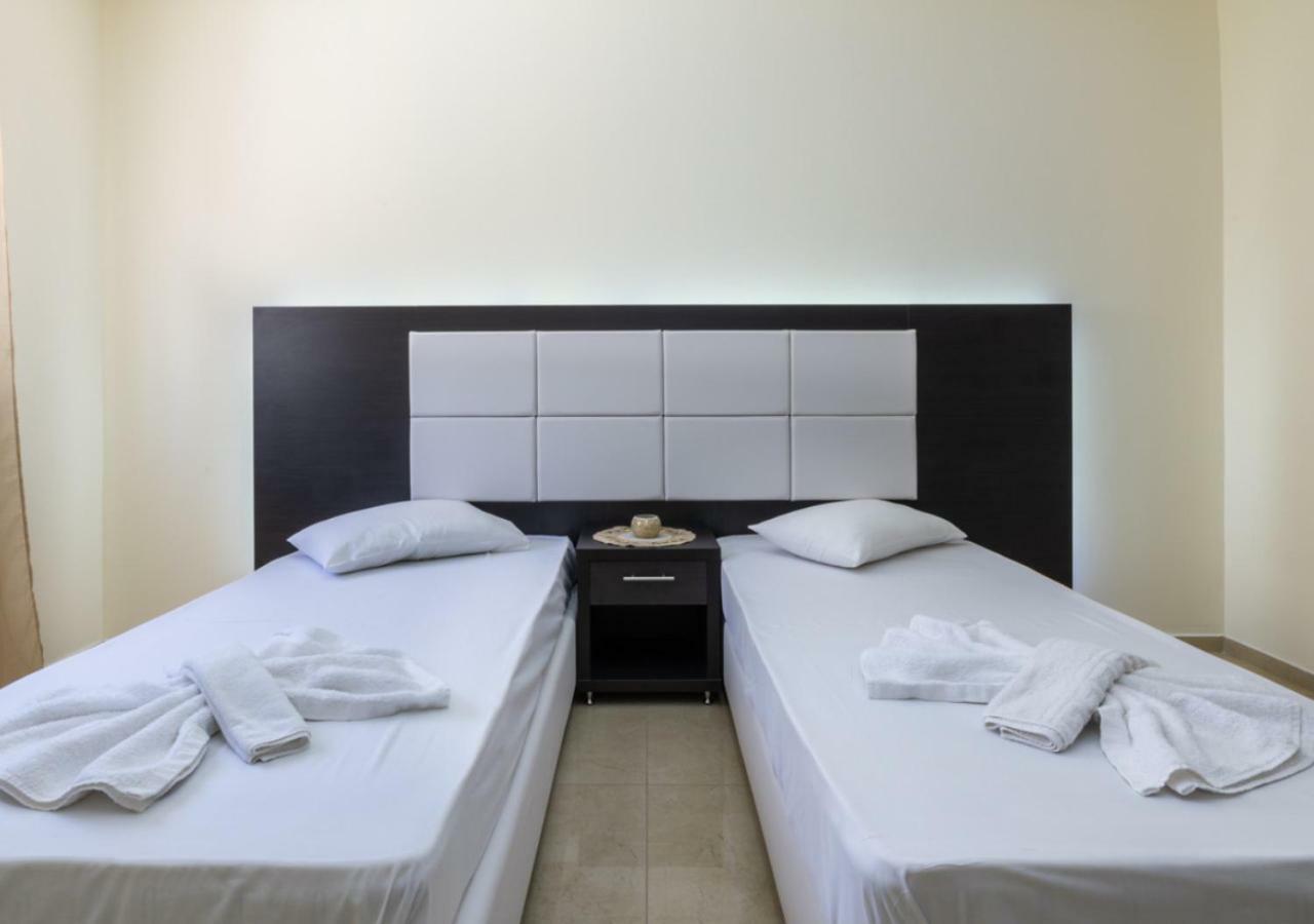Villa Antonis Deluxe Apartments أمودي المظهر الخارجي الصورة