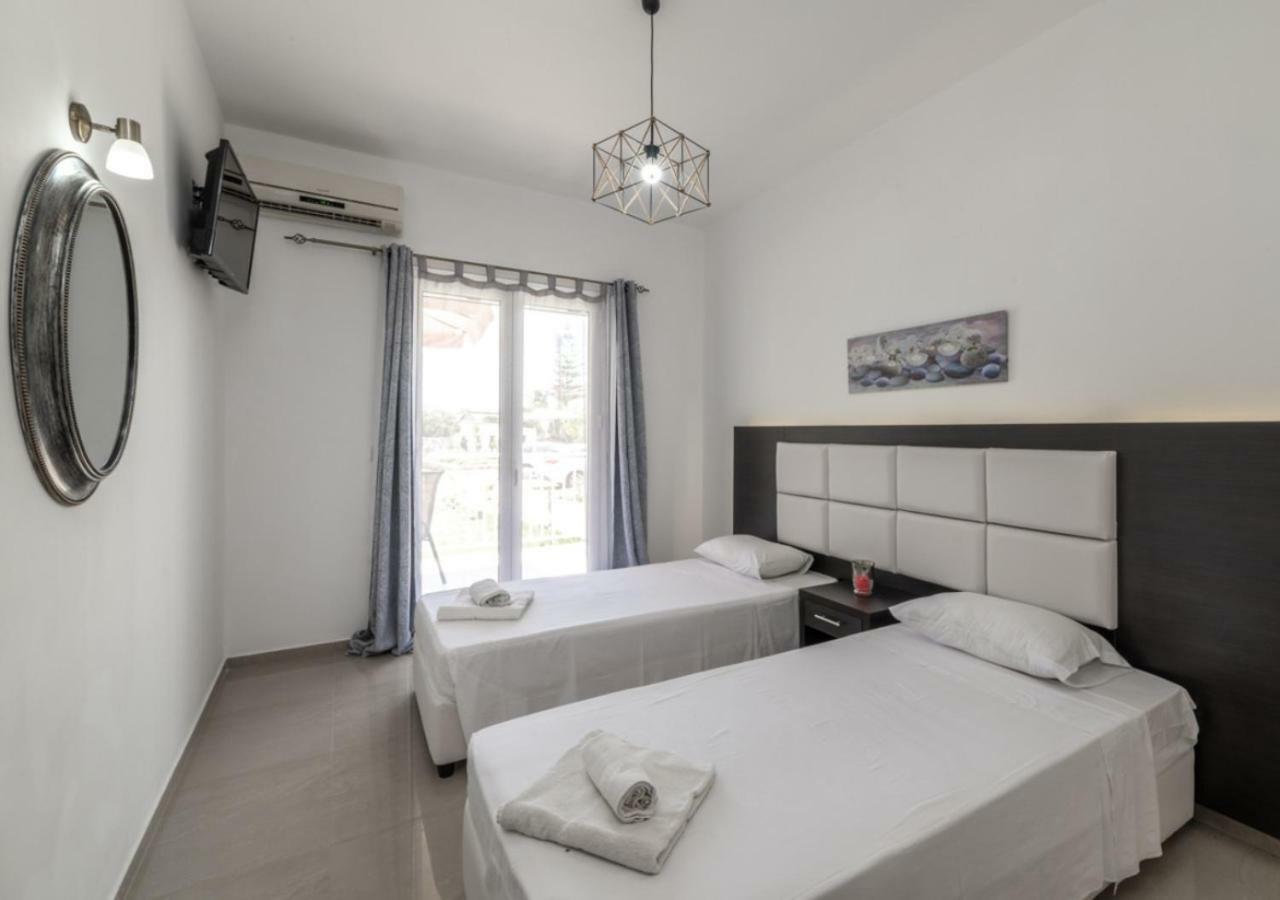 Villa Antonis Deluxe Apartments أمودي المظهر الخارجي الصورة