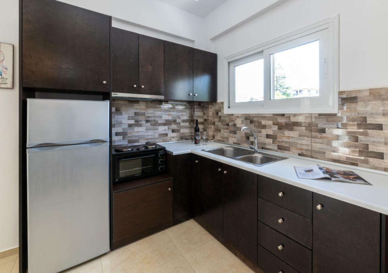 Villa Antonis Deluxe Apartments أمودي المظهر الخارجي الصورة